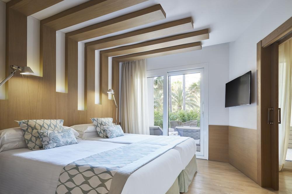 Hotel Pure Salt Garonda - Adults Only Playa de Palma  Exterior foto A room at the hotel