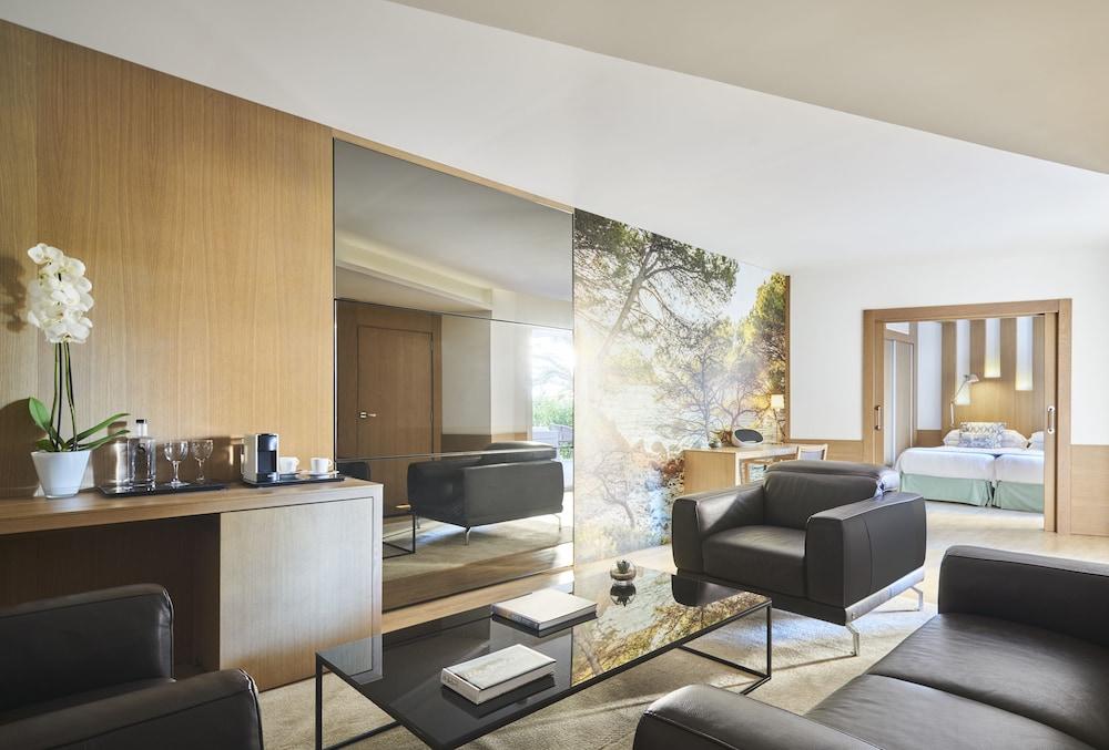 Hotel Pure Salt Garonda - Adults Only Playa de Palma  Exterior foto A suite at the Mandarin Oriental, Munich