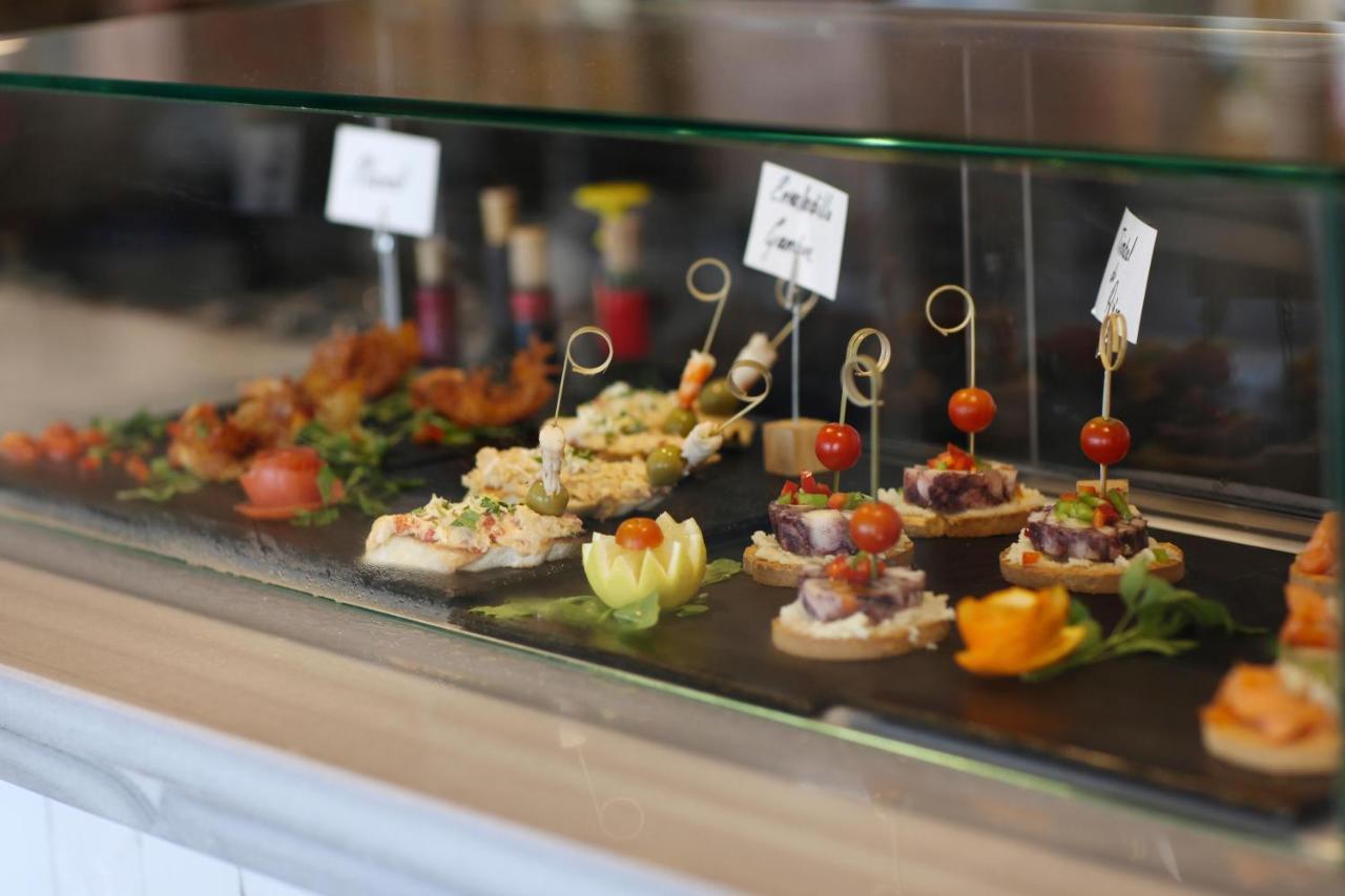 Hotel Pure Salt Garonda - Adults Only Playa de Palma  Exterior foto Pintxo tapas