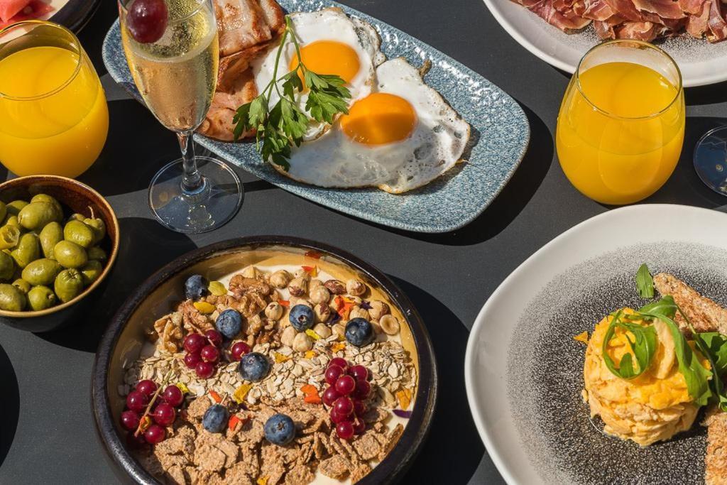 Hotel Pure Salt Garonda - Adults Only Playa de Palma  Exterior foto Breakfast at the Hotel