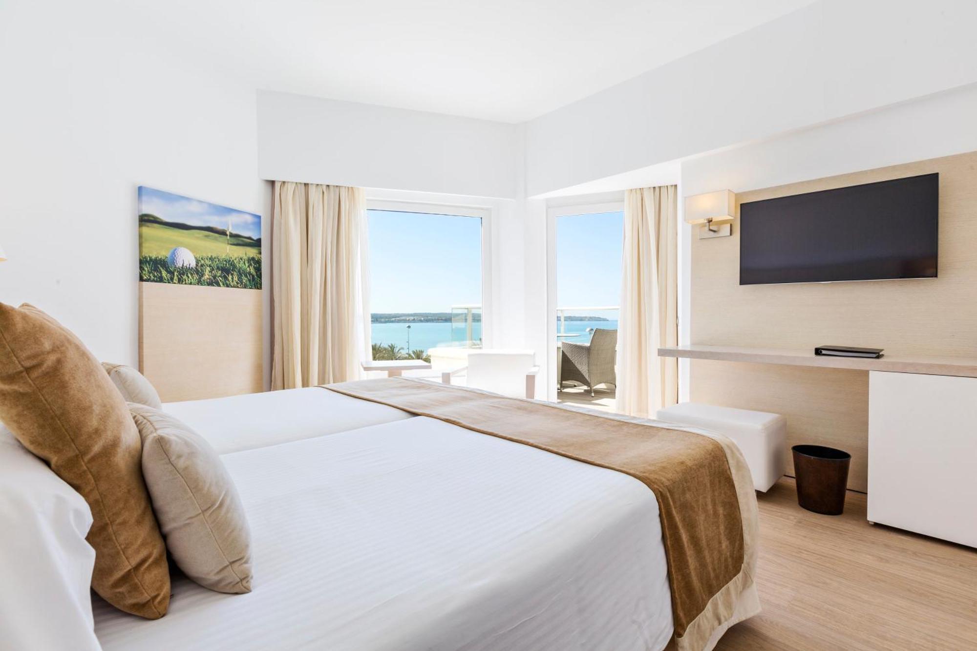 Hotel Pure Salt Garonda - Adults Only Playa de Palma  Exterior foto A room at the hotel